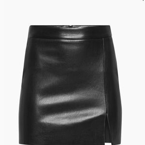 Aritzia Vegan Leather mini skirt | Size 2